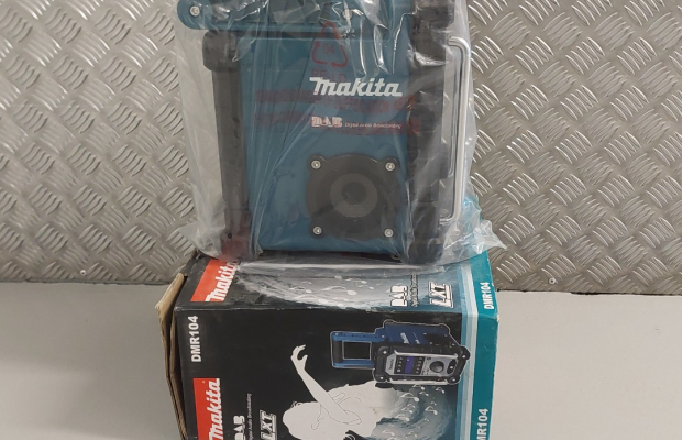 Sprzedam radio MAKITA.