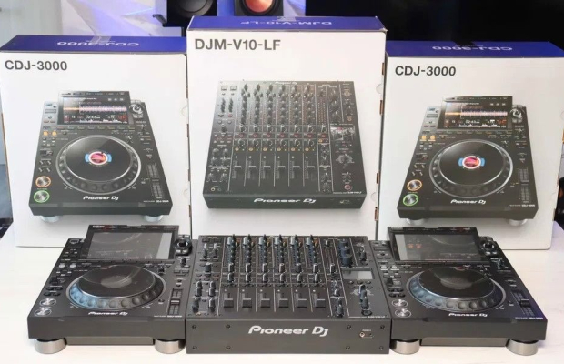 Pioneer CDJ-3000, Pioneer DJ DJM-A9, AlphaTheta Euphonia , Pioneer CDJ-2000NXS2, Pioneer DJM-900NXS2, Pioneer DJ DJM-V10