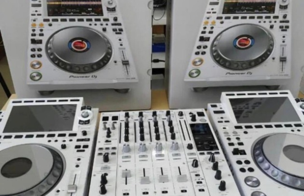 Pioneer CDJ-3000, Pioneer DJ DJM-A9, AlphaTheta Euphonia , Pioneer CDJ-2000NXS2, Pioneer DJM-900NXS2, Pioneer DJ DJM-V10