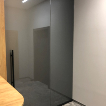 VEXO – Inteligentne folie okienne i na szkło – sterowanie pilotem lub aplikacją