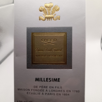 Sprzedam perfumy widoczne na zdieciach. Cena do uzgodnienia.